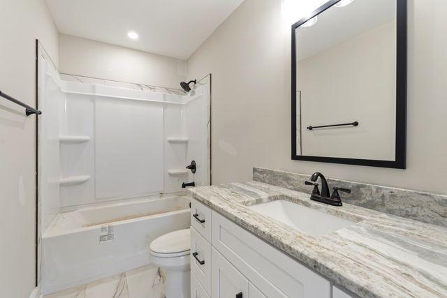 83 Charlotte Rd, Clarksville, TN 37040