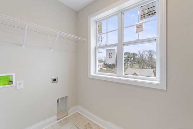 83 Charlotte Rd, Clarksville, TN 37040