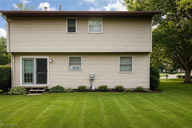 8727 Prancer Avenue NW, North Canton, OH 44720