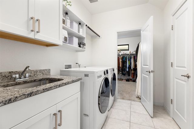 308 Maddox DR, Georgetown, TX 78628