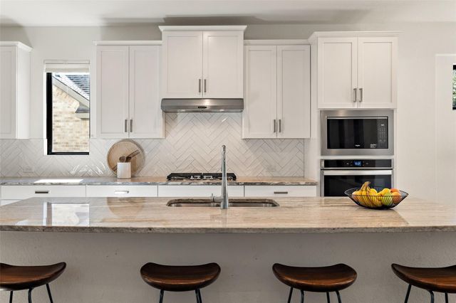 308 Maddox DR, Georgetown, TX 78628