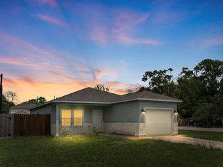 2921 4th Street, Bay City, TX 77414