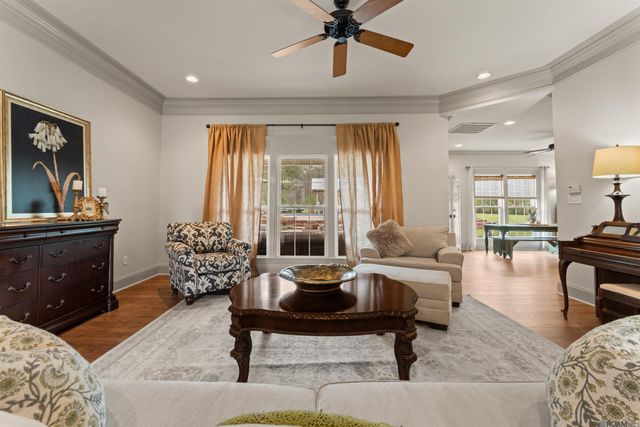 7953 Pipes Ln, Ethel, LA 70730