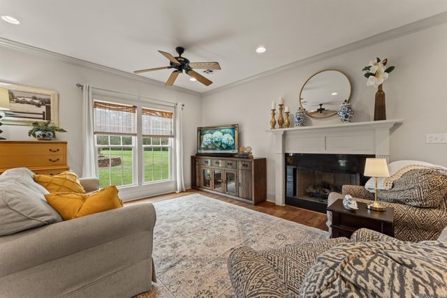 7953 Pipes Ln, Ethel, LA 70730