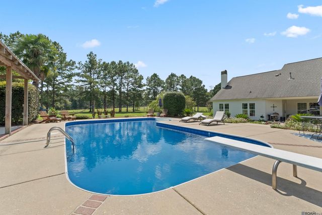 7953 Pipes Ln, Ethel, LA 70730