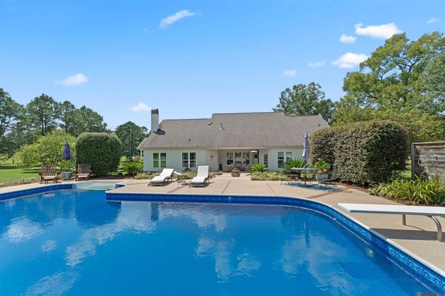 7953 Pipes Ln, Ethel, LA 70730