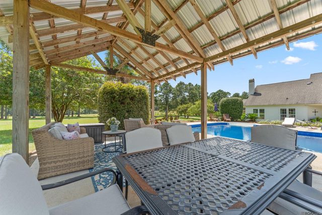 7953 Pipes Ln, Ethel, LA 70730