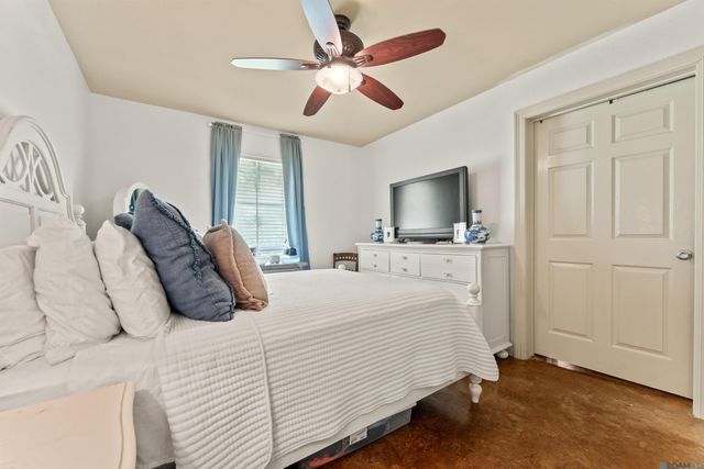 7953 Pipes Ln, Ethel, LA 70730