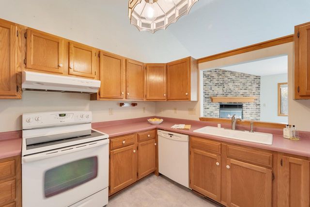 715 Cedar Creek ROAD, Grafton, WI 53024