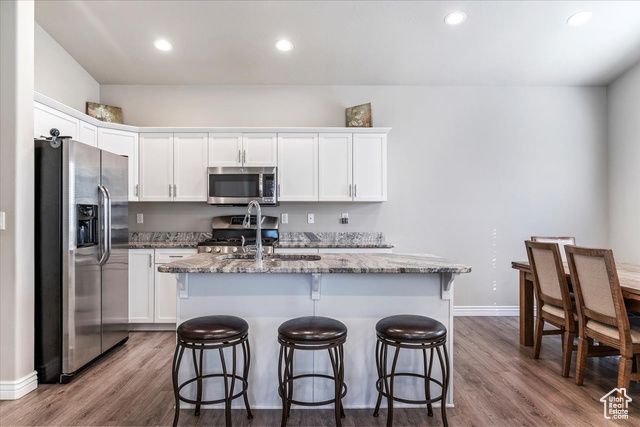 1427 S MOUNTAIN VIEW CT, Woods Cross, UT 84087