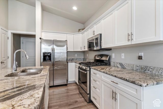 1427 S MOUNTAIN VIEW CT, Woods Cross, UT 84087