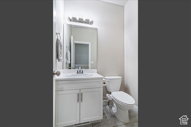 1427 S MOUNTAIN VIEW CT, Woods Cross, UT 84087
