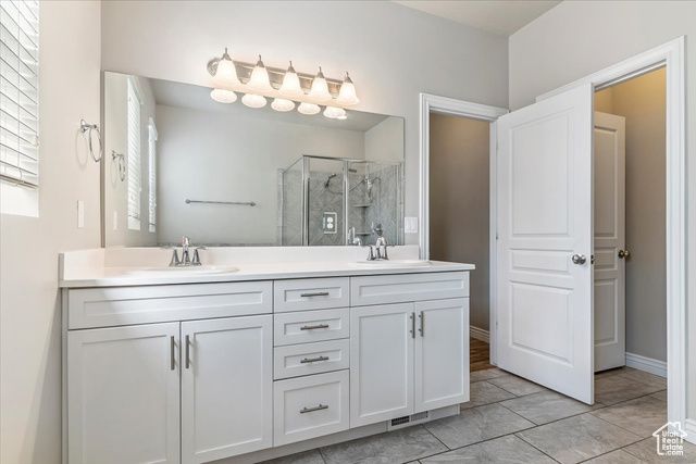 1427 S MOUNTAIN VIEW CT, Woods Cross, UT 84087