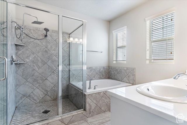 1427 S MOUNTAIN VIEW CT, Woods Cross, UT 84087