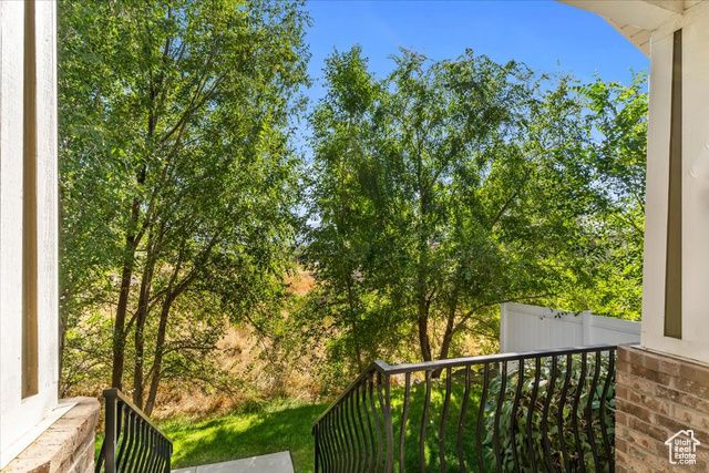 1427 S MOUNTAIN VIEW CT, Woods Cross, UT 84087