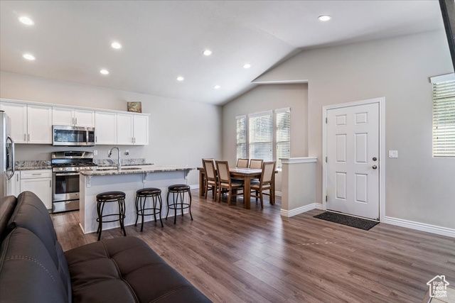 1427 S MOUNTAIN VIEW CT, Woods Cross, UT 84087