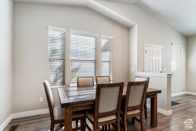 1427 S MOUNTAIN VIEW CT, Woods Cross, UT 84087