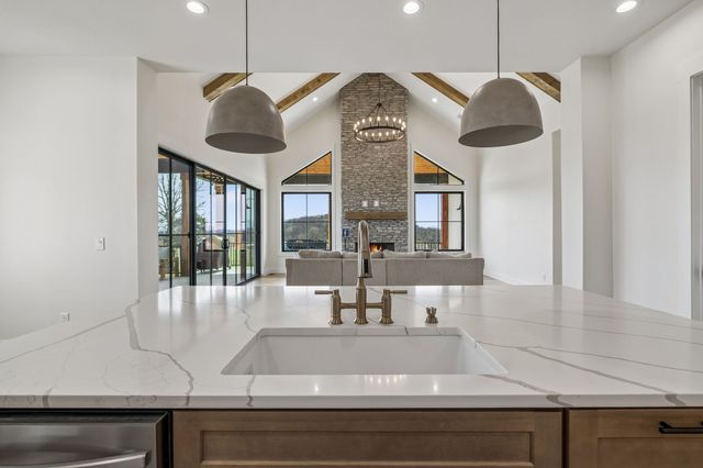 225 Boat Dock Rd, Hartsville, TN 37074