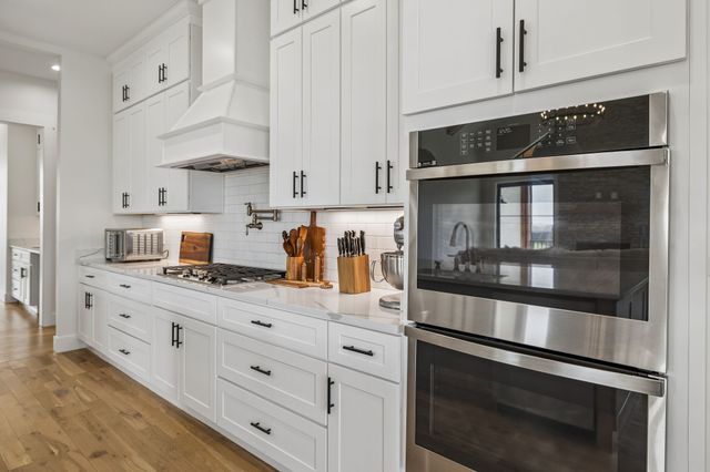 225 Boat Dock Rd, Hartsville, TN 37074