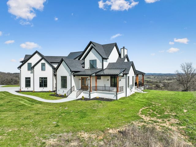 225 Boat Dock Rd, Hartsville, TN 37074