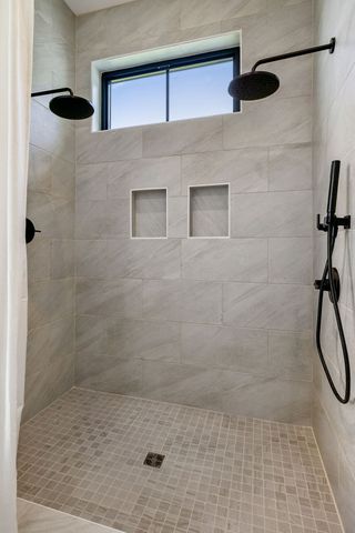 225 Boat Dock Rd, Hartsville, TN 37074