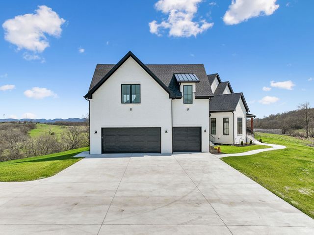 225 Boat Dock Rd, Hartsville, TN 37074