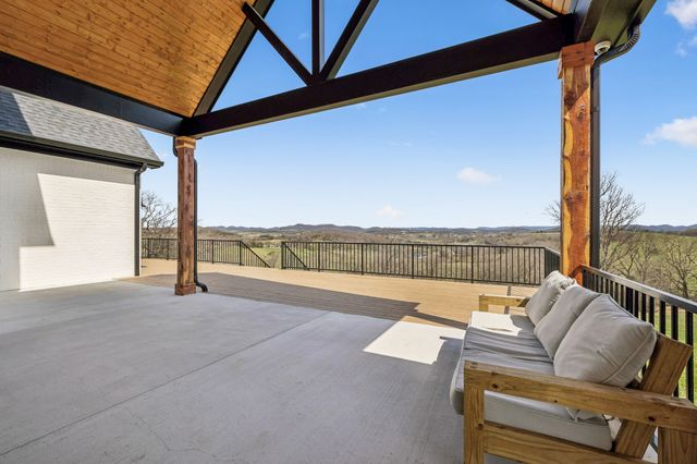 225 Boat Dock Rd, Hartsville, TN 37074