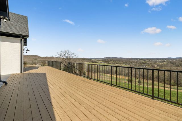 225 Boat Dock Rd, Hartsville, TN 37074