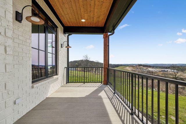 225 Boat Dock Rd, Hartsville, TN 37074