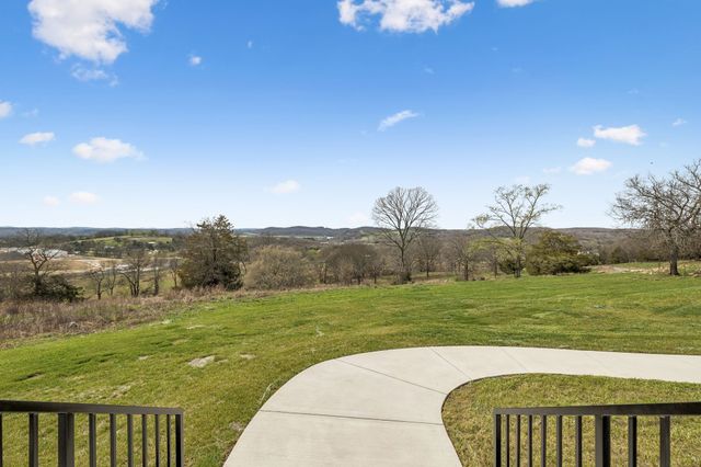 225 Boat Dock Rd, Hartsville, TN 37074