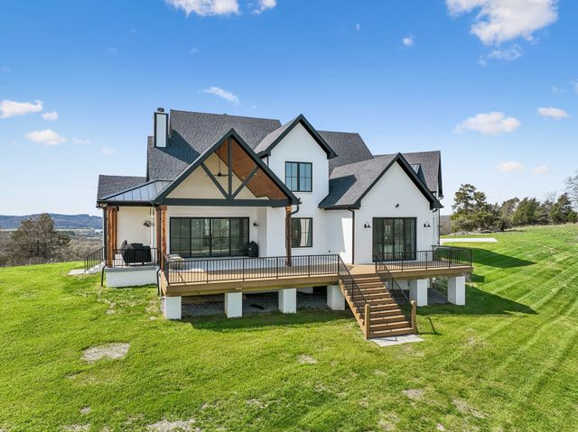 225 Boat Dock Rd, Hartsville, TN 37074