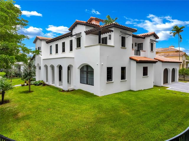 5111 Alhambra Cir, Coral Gables, FL 33146