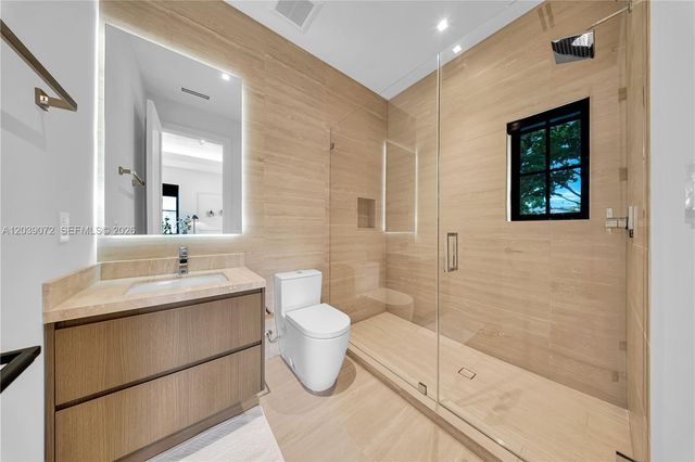 5111 Alhambra Cir, Coral Gables, FL 33146