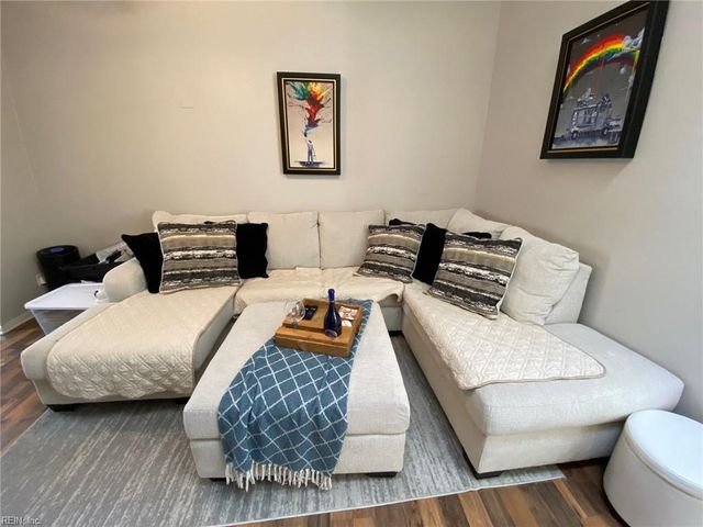 809 Dora CT, Virginia Beach, VA 23462