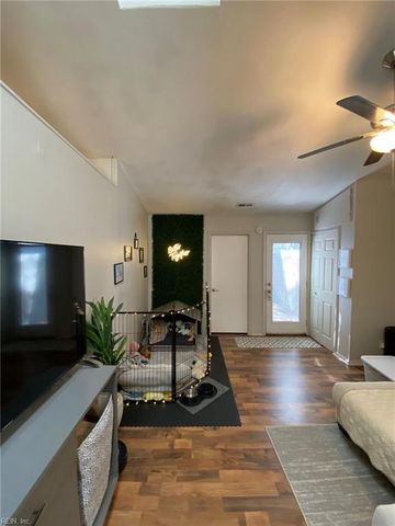 809 Dora CT, Virginia Beach, VA 23462