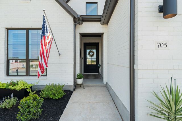 705 Castillo BND, Liberty Hill, TX 78642