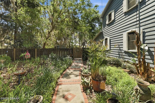 6491 Spruce Creek Road, Port Orange, FL 32127