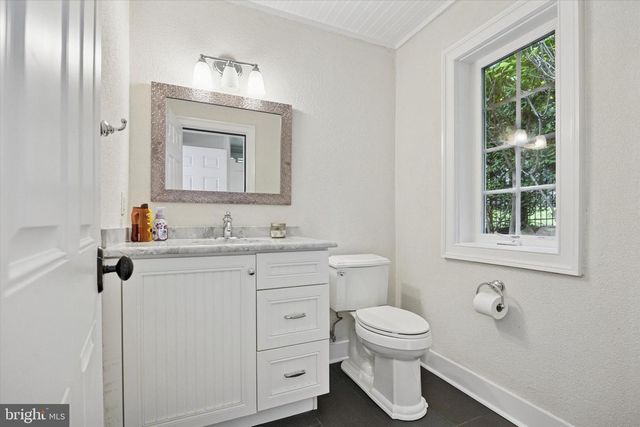 1004 BRICK HOUSE FARM LN, Newtown Square, PA 19073