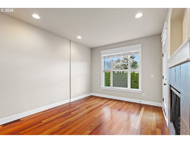 9408 Se CAUSEY Ave Se, Happy Valley, OR 97086