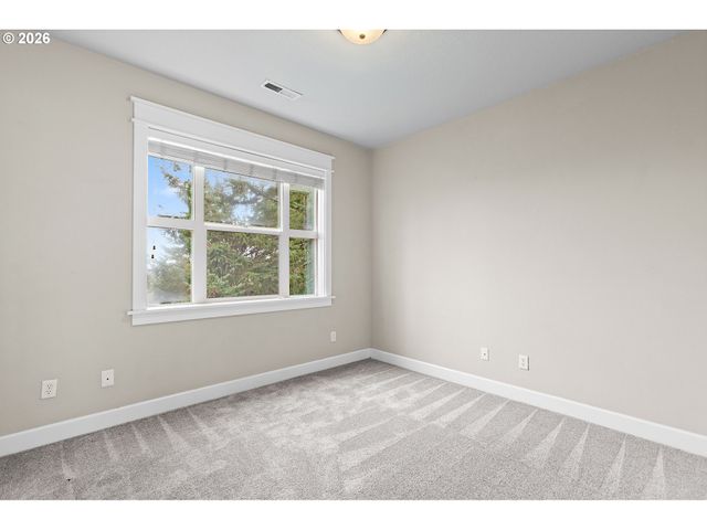 9408 Se CAUSEY Ave Se, Happy Valley, OR 97086