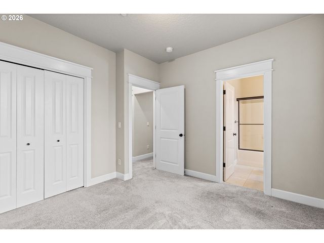 9408 Se CAUSEY Ave Se, Happy Valley, OR 97086