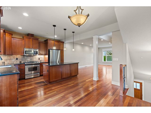 9408 Se CAUSEY Ave Se, Happy Valley, OR 97086