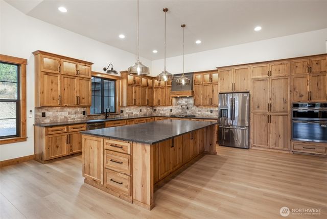 110 Bitterroot Lane, Ronald, WA 98940