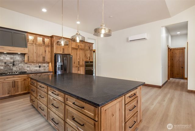 110 Bitterroot Lane, Ronald, WA 98940