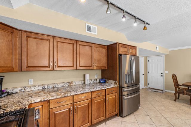 5 NE Bedford Place, Fort Walton Beach, FL 32547