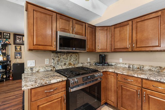 5 NE Bedford Place, Fort Walton Beach, FL 32547