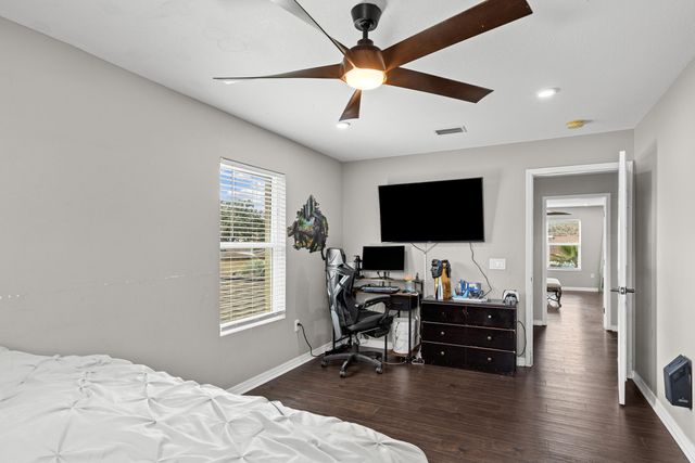 5 NE Bedford Place, Fort Walton Beach, FL 32547