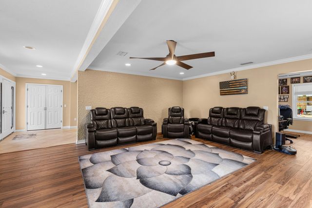 5 NE Bedford Place, Fort Walton Beach, FL 32547