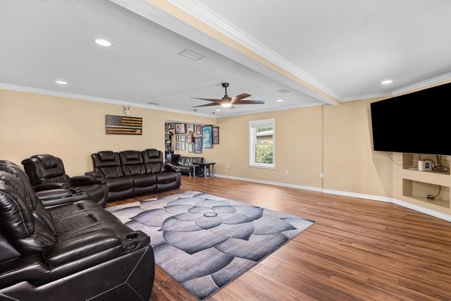 5 NE Bedford Place, Fort Walton Beach, FL 32547