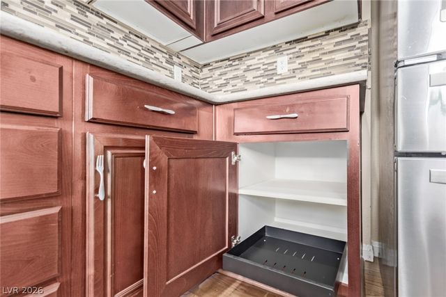 2109 Red Gate Avenue, North Las Vegas, NV 89081